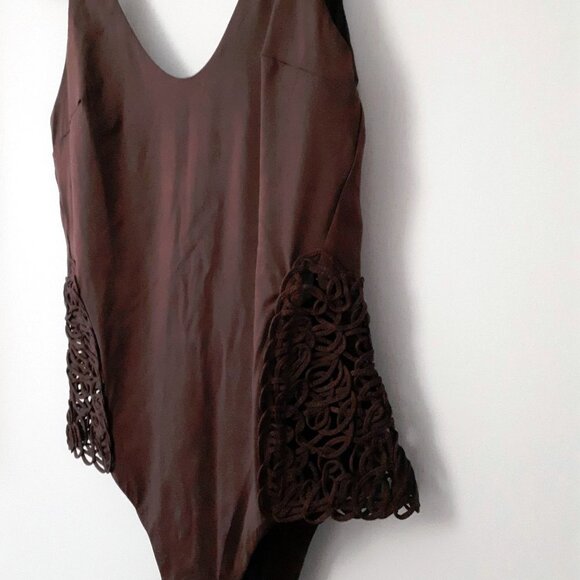 NWT La Perla brown macrame accented one piece swimsuit, 34B - Picture 11 of 11